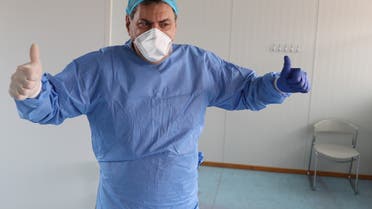 A doctor gestures inside Attikon hospital during the outbreak of the coronavirus disease (COVID-19) in Athens, Greece April 3, 2020. (File photo: Reuters)