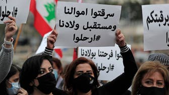 لبنان يتهاوى.. واستقالة عون مقابل اعتذار الحريري