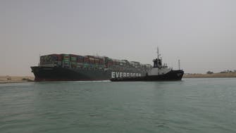 نہر سویز میں پھنسے دیو ہیکل بحری جہاز کو نکالنے کے لیے مصر کی کوششیں جاری 