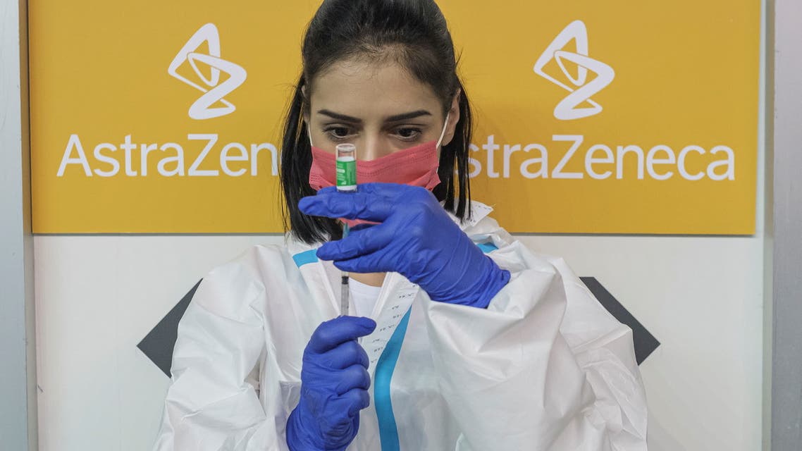 A nurse fills a syringe with a dose of the AstraZeneca vaccine against the coronavirus disease (COVID-19) in Belgrade, Serbia, March 25, 2021. REUTERS/Marko Djurica