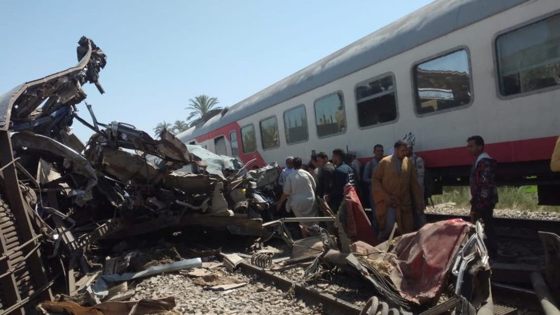 من موقع احادث قطاري سوهاج في 2 مصر