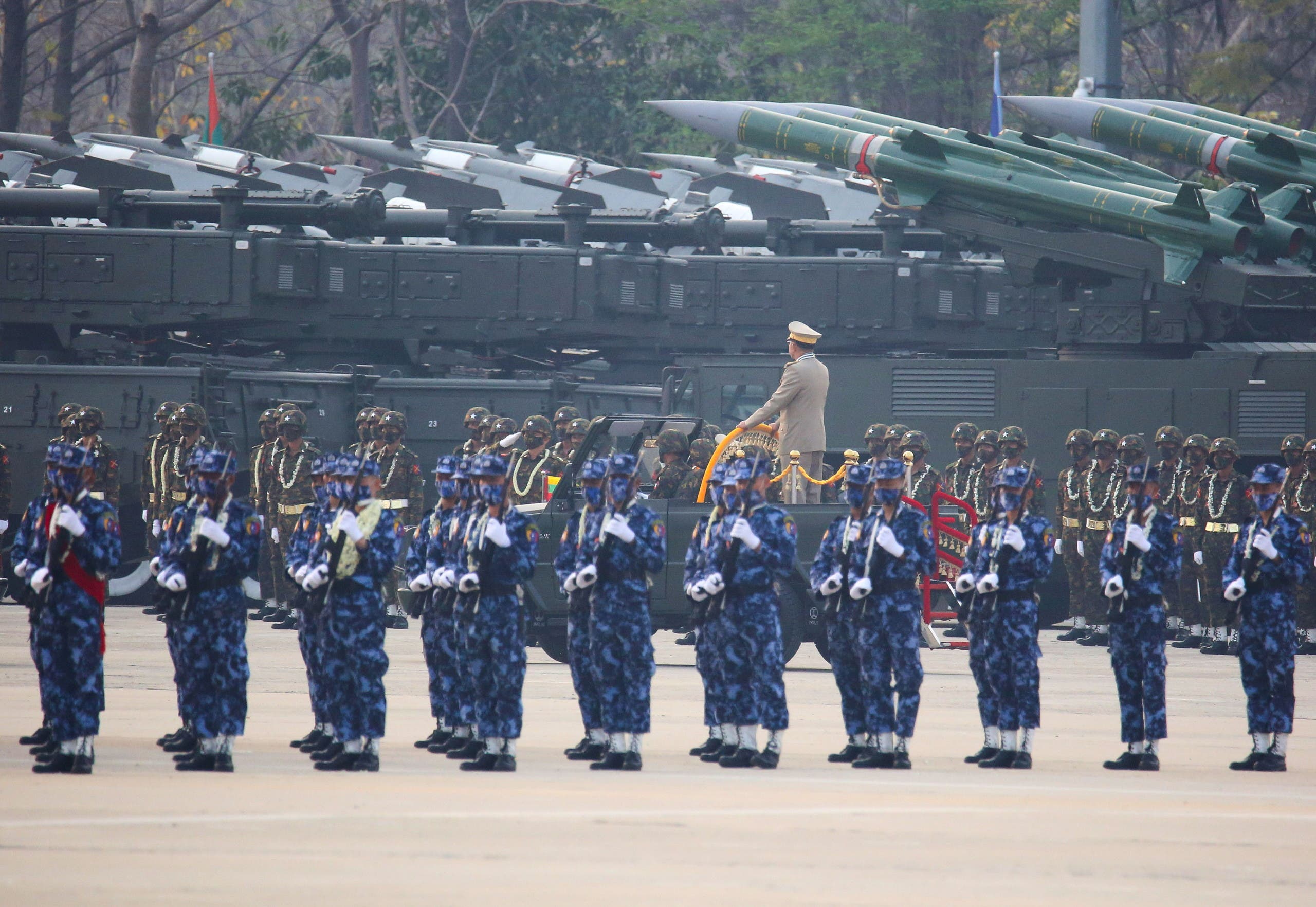 من احتفالات ميانمار بيوم الجيش