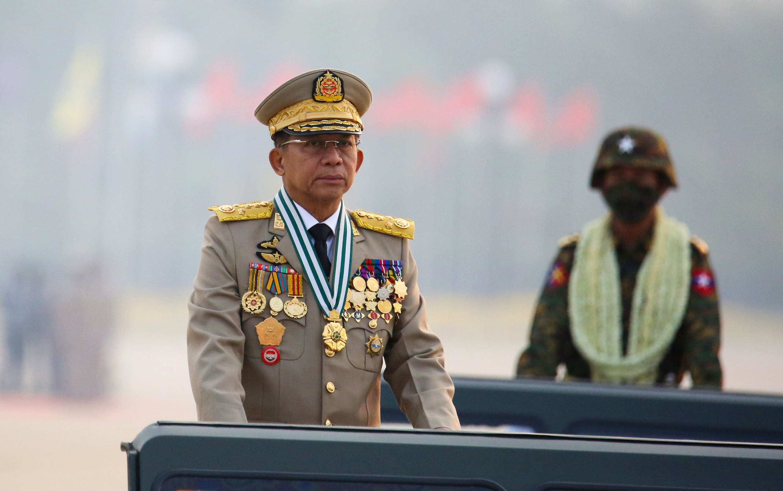 قائد الجيش في ميانمار أثناء الاحتفال