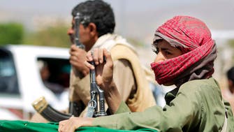 مستشار هادي يتهم الحوثي بالسعي لفتح مطار صنعاء بهدف نقل السلاح