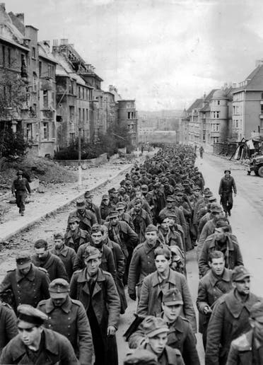أسرى ألمان في قبضة الحلفاء خلال شهر تشرين الأول أكتوبر 1944