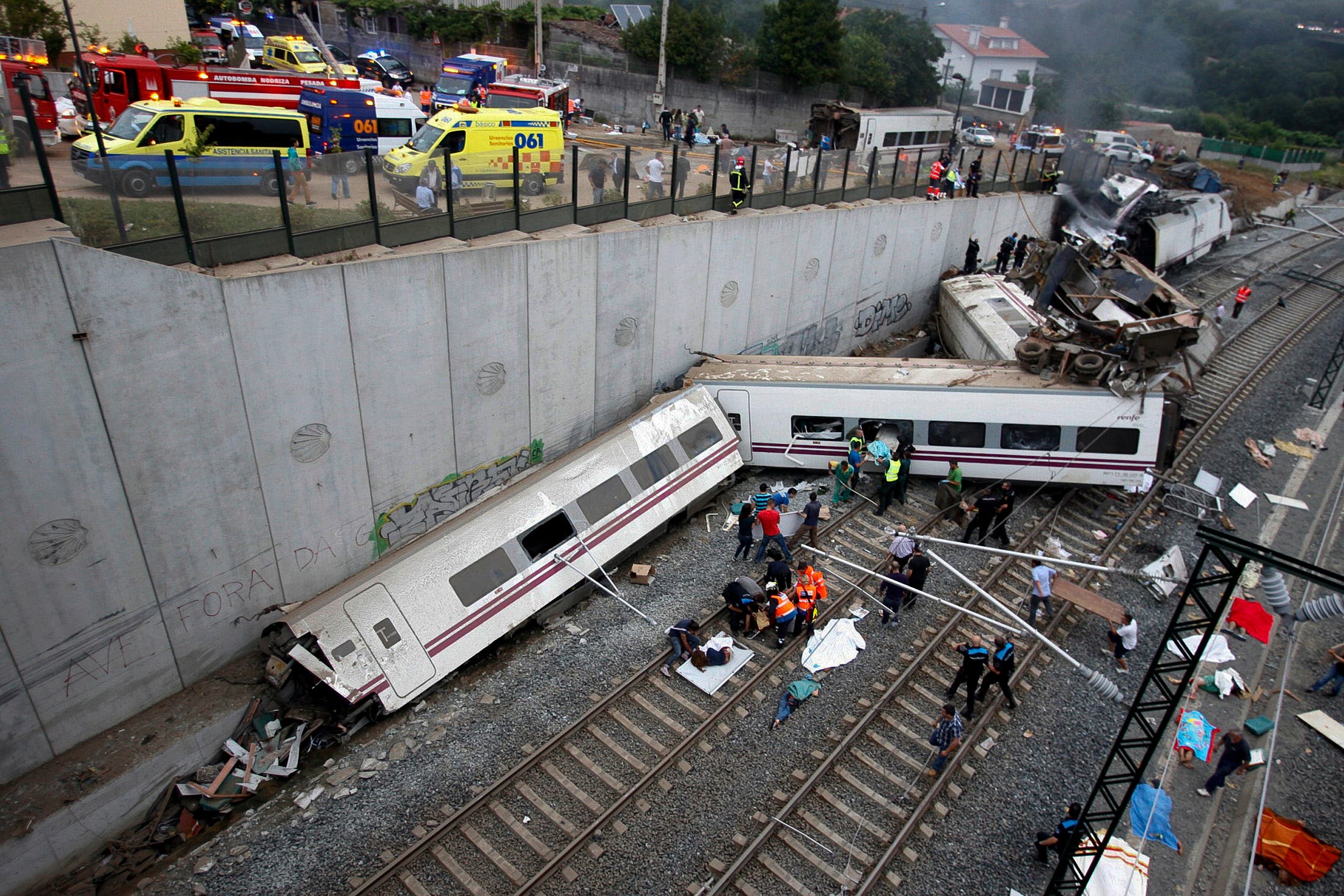 من حادث قطار إسبانيا
