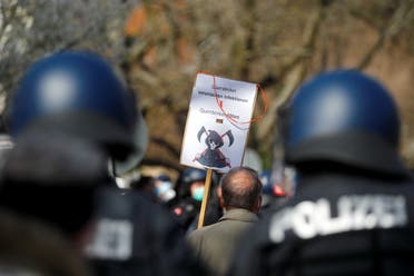 مظاهرات ضد إجراءات العزل بسبب كورونا في ألمانيا (فرانس برس)
