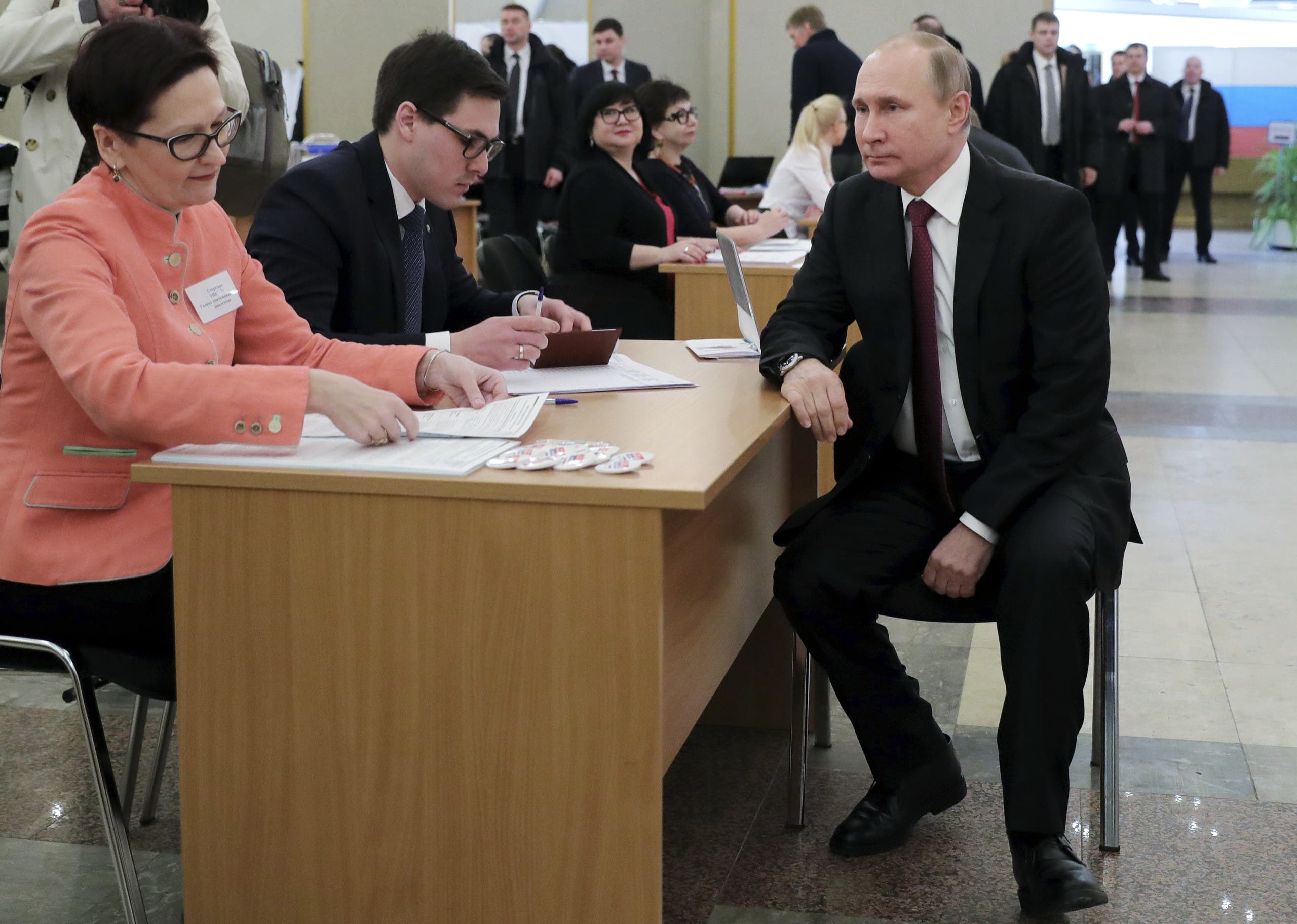 بوتين ينتظر دوره قبل التصويت في الانتخابتات الرئاسية الماضية في روسيا في 2018