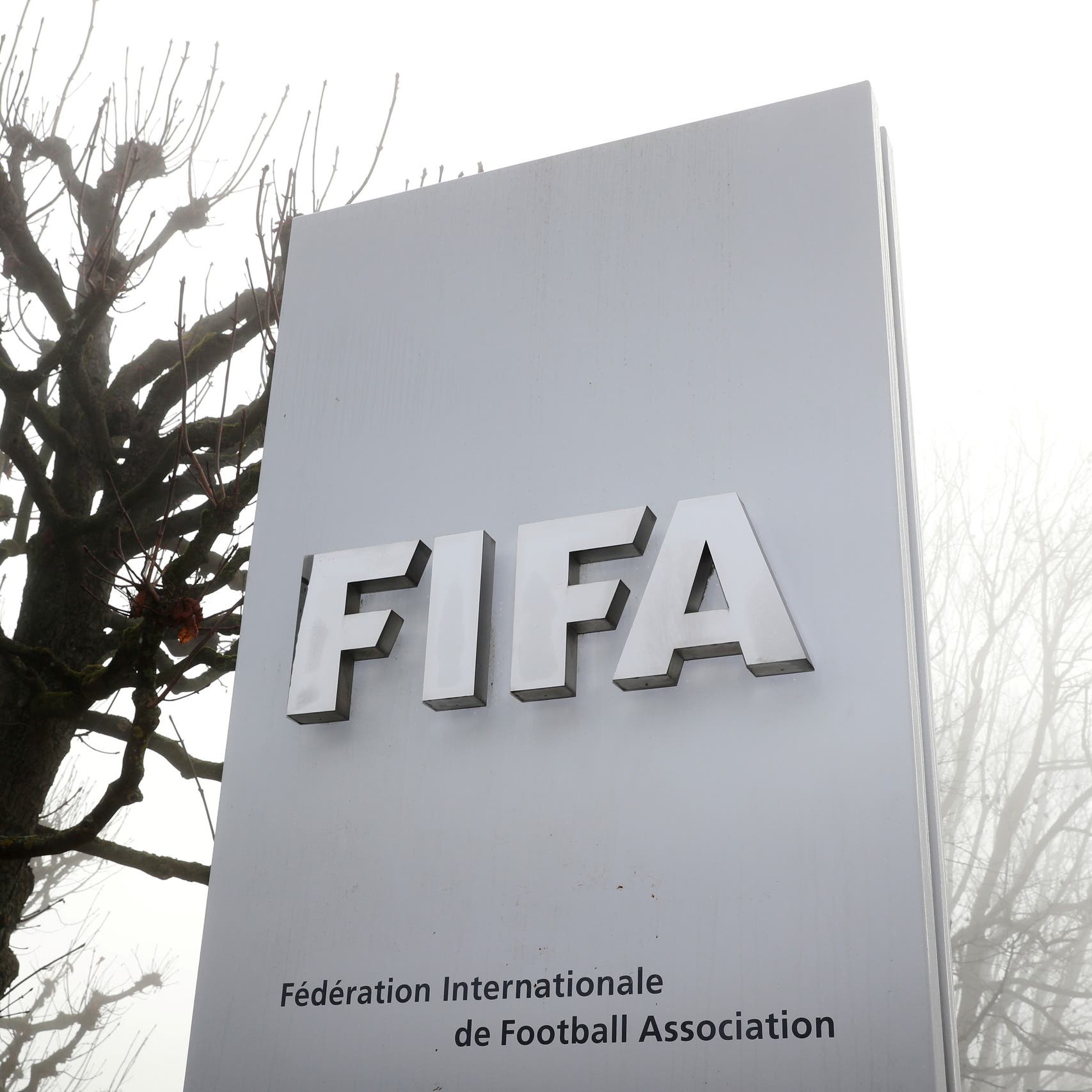 FIFA, UEFA suspend Russian teams from international competitions