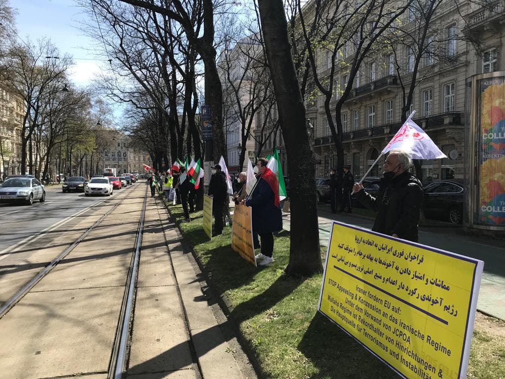 ادامه جلسات وین با تجمعات اعتراضی ایرانیان همراه شد