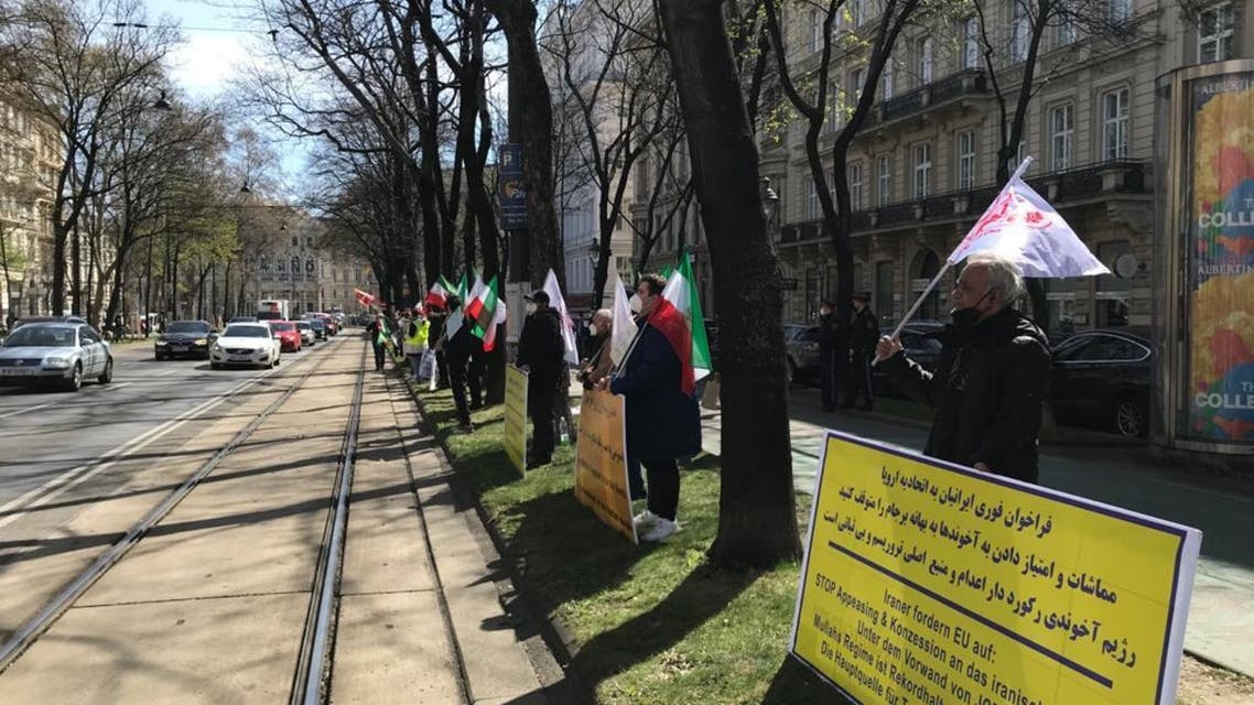 ادامه جلسات وین با تجمعات اعتراضی ایرانیان همراه شد