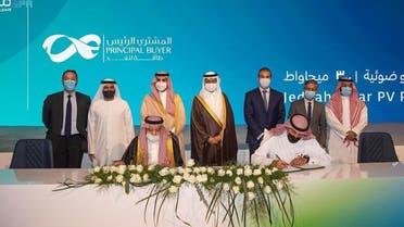 The consortium led by the United Arab Emirates’ Masdar and EDF Renewables and Saudi Arabia’s Nesma Company announced it is starting construction of a 300-megawatt (MW) utility-scale photovoltaic (PV) solar power plant in Jeddah. (WAM)
