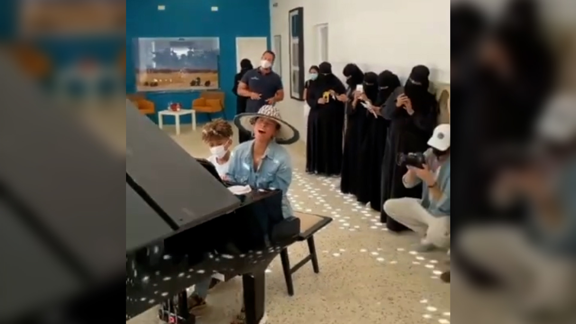 Alicia Keys performs at a school in Saudi Arabia's AlUla. (Screengrab)