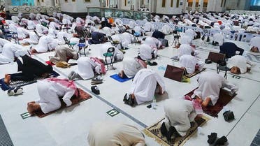 Muslim worshipers perform the first Taraweeh prayers at the Grand Mosque in Mecca on the first night of the holy month of Ramadan. (SPA)
