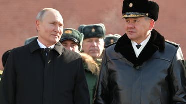Russia's President Vladimir Putin and Defence Minister Sergei Shoigu attend a wreath-laying ceremony at the Tomb of the Unknown Soldier by the Kremlin Wall to mark the Defender of the Fatherland Day in Moscow, Russia February 23, 2021. (File photo: Reuters)