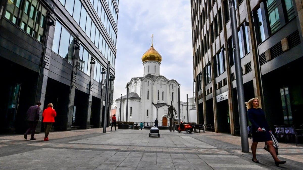 علامات تجارية للسلع الفاخرة تغلق متاجرها في روسيا.. 9 مليارات مبيعات القطاع