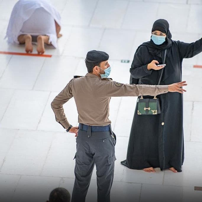 Saudi Arabia employs 750 guides to navigate Umrah pilgrims, apply COVID-19 rules