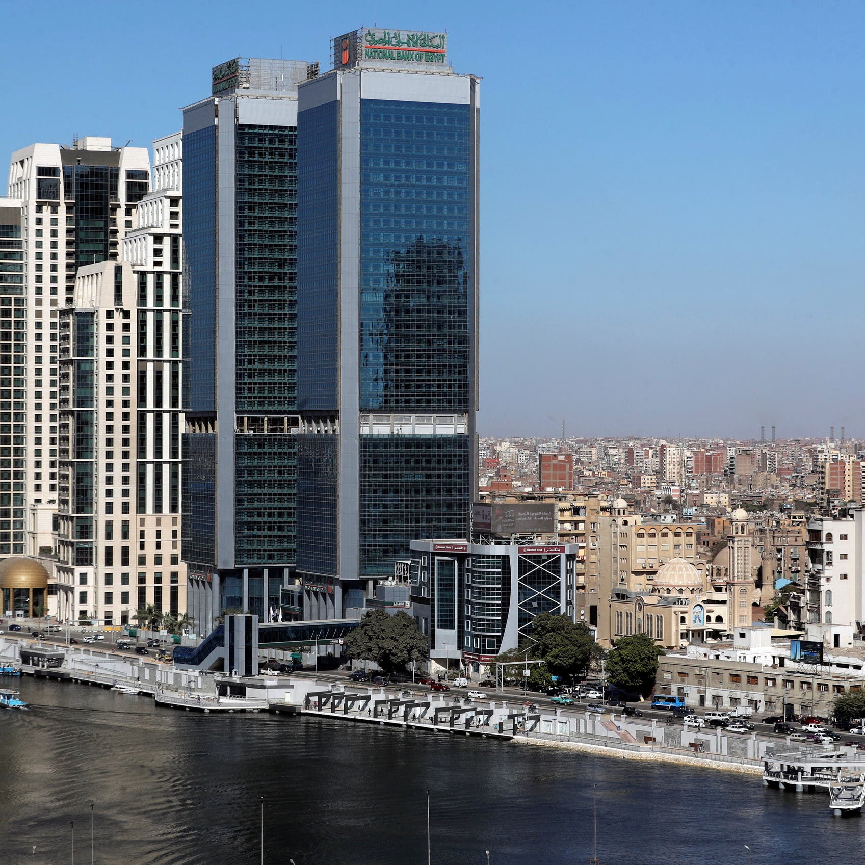 انكماش القطاع الخاص المصري للشهر الخامس على التوالي