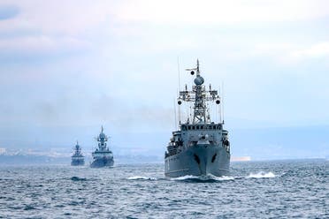 سفن البحرية الروسية خلال مناورات بحرية في البحر الأسود يوم 14 أبريل (أسوشيتد برس)