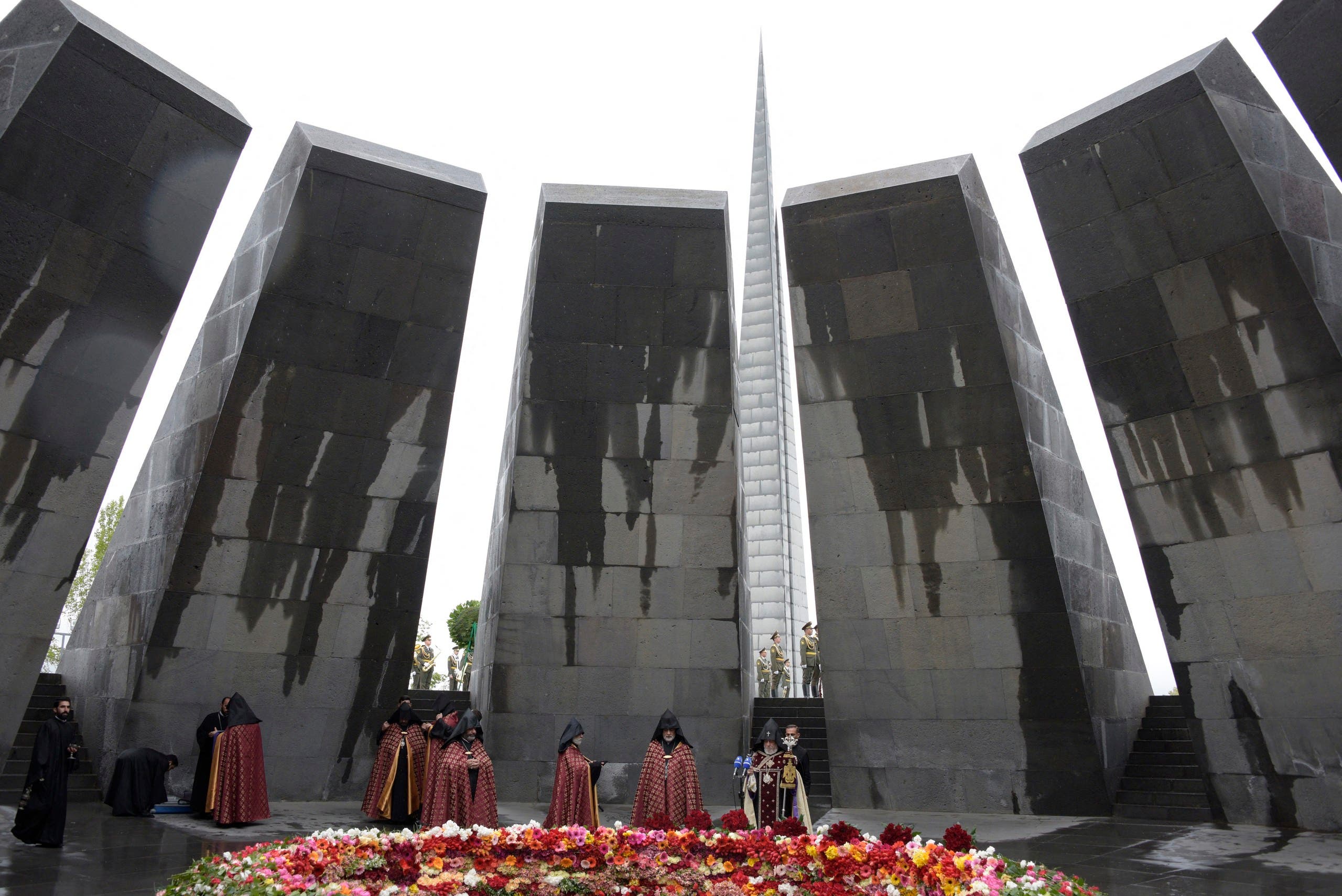 نصب تذكاري في العاصمة الأرمنية يريفان لضحايا الإبادة 