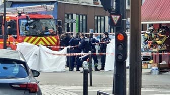 حمله با چاقو در نزدیکی پاریس؛ یک پلیس زن و عامل حمله کشته شدند