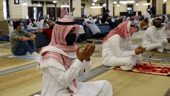 Saudi Arabia continues COVID-19 social distancing measures at mosques