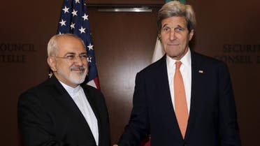 Secretary of State John Kerry (R) meets with Iran's Foreign Minister Mohammad Javad Zarif at the UN in New York, April 19, 2016. (Reuters)