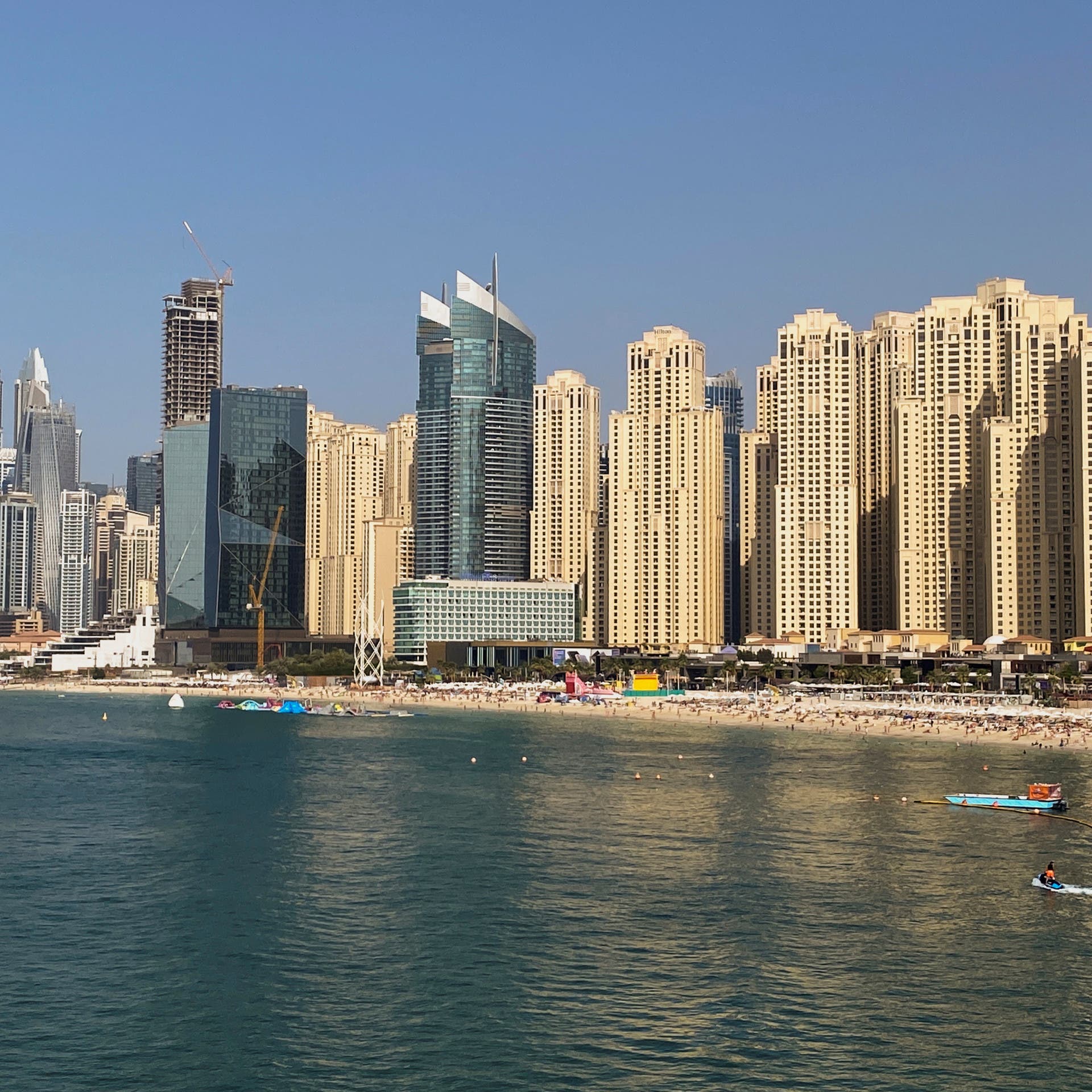 بنوك الإمارات تضخ 100 مليار درهم لتمويل شراء العقارات في دبي خلال 9 أشهر