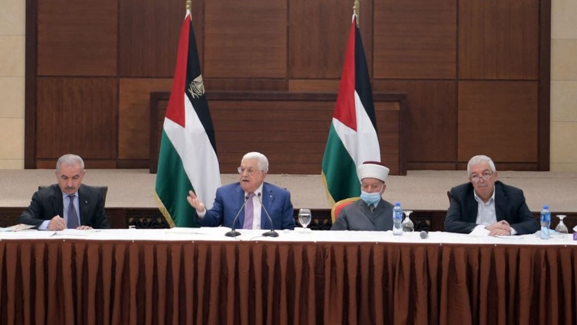 A handout picture provided by the Palestinian Authority's press office (PPO) on April 29, 2021 shows Palestinian president Mahmud Abbas (C) chairing a meeting of the central committee of the Fatah movement in the West Bank city of Ramallah. (AFP)