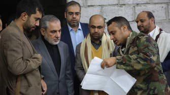 الإرياني: ممثل إيران يتحرك كحاكم فعلي في مناطق الحوثي