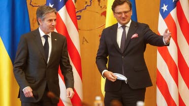 Ukrainian Foreign Minister Dmytro Kuleba welcomes US Secretary of State Antony Blinken during a meeting in Kyiv, May 6, 2021. (Reuters)