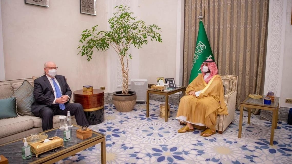 Saudi Crown Prince Mohammed bin Salman meets with US Special Envoy for Yemen Tim Lenderking in Riyadh, April 30, 2021. (Reuters)