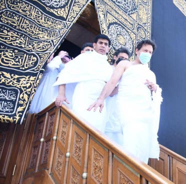 وزیر اعظم اور ان کے وفد نے بیت اللہ کے اندر نوافل ادا کیے
