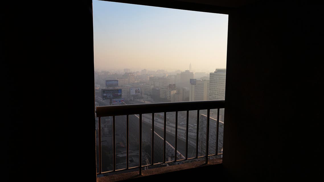 من القاهرة - شرفة بناية سكنية
