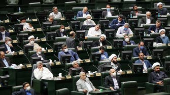 قانون "شفافية" إيراني يستثني الجيش والمخابرات والنووي