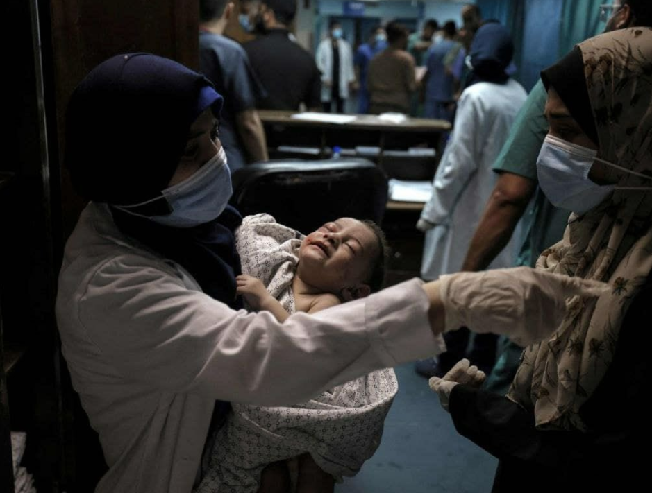 صور متداولة لمقتل عائلة في مخيم الشاطئ بغزة