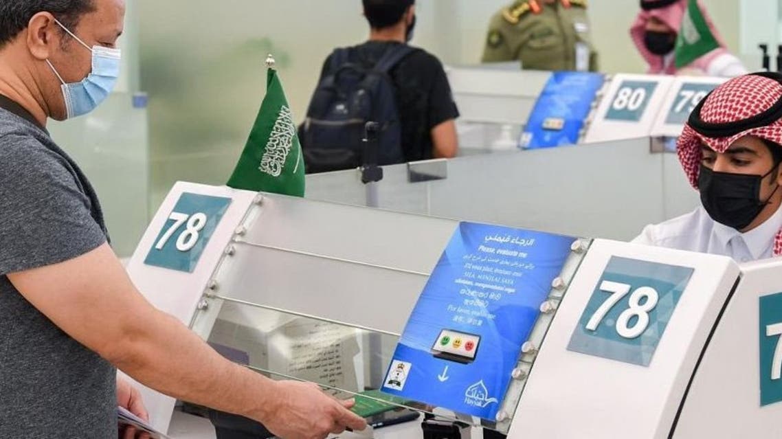 The first interanational flights resumed Monday from Saudi Arabia’s King Khalid International Airport in Riyadh to Sarajevo International Airport, as the decision to lift the suspension on citizens traveling abroad took effect. (SPA)