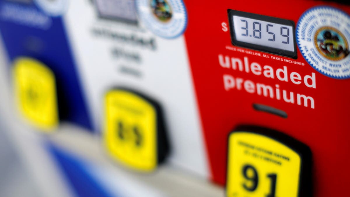 البيت الأبيض: تخفيض أوبك+ الإنتاج لم يرفع أسعار البنزين في أميركا