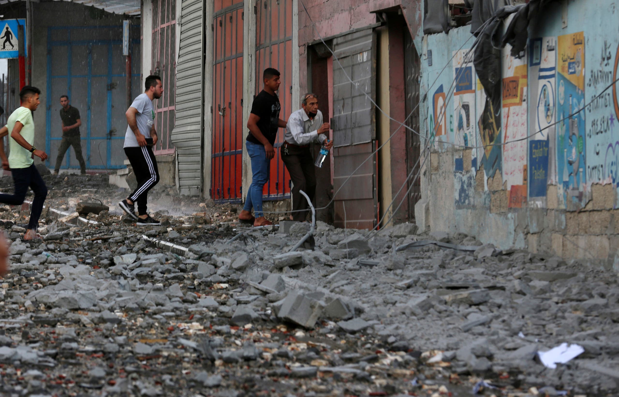 آثار القصف والدمار في غزة (أسوشيتد برس)