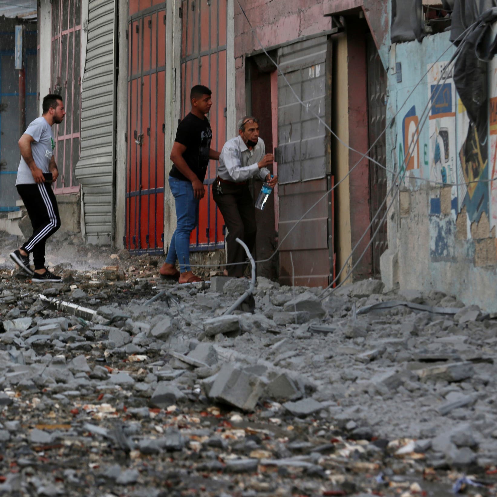 عائلات قادة فصائل غزة تتجه إلى مصر..عقب ضربات إسرائيلية