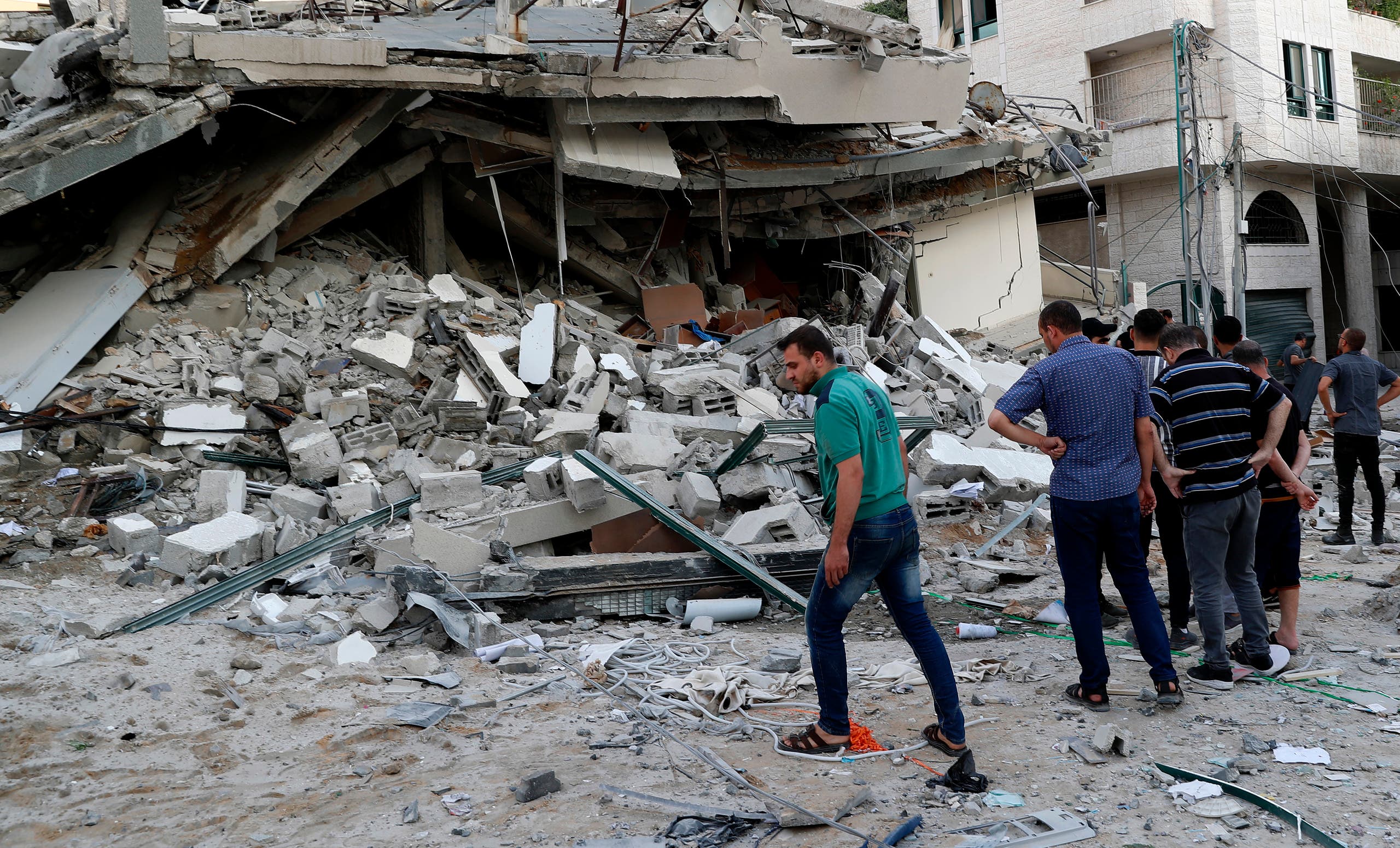 آثار القصف والدمار في غزة (أسوشييتد برس)