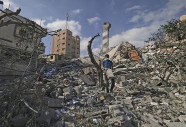 آثار الدمار بعد القصف الإسرائيلي على غزة - فرانس برس