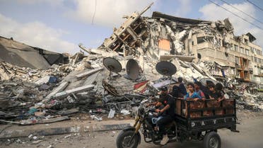 من الدمار الذي يعم غزة جراء القصف الإسرائيلي