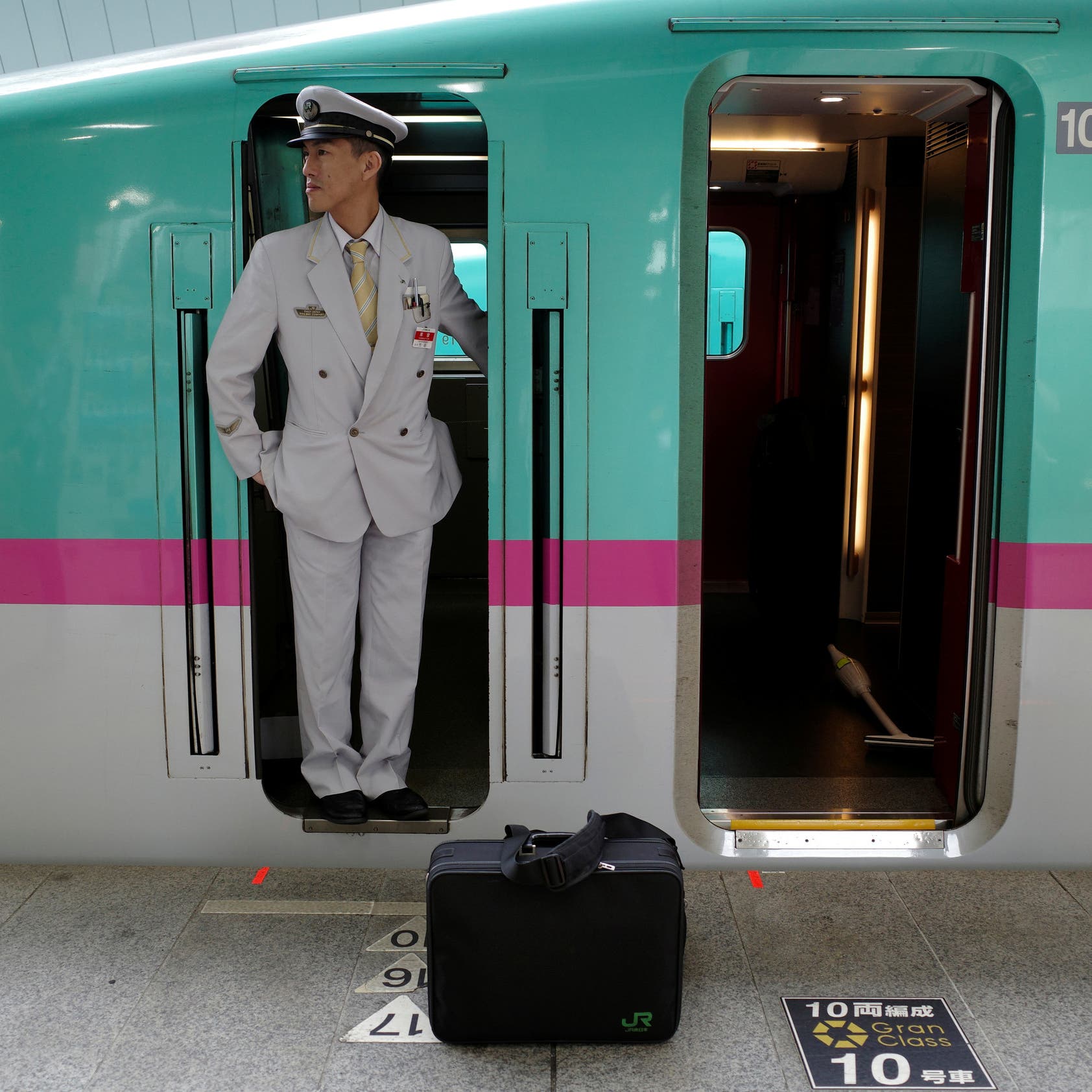 تأخر قطار ياباني لدقيقة بسبب دخول سائقه المرحاض يؤدي لتحقيق 