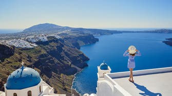اليونان تتوقع استقبال نصف عدد سياح ما قبل كورونا