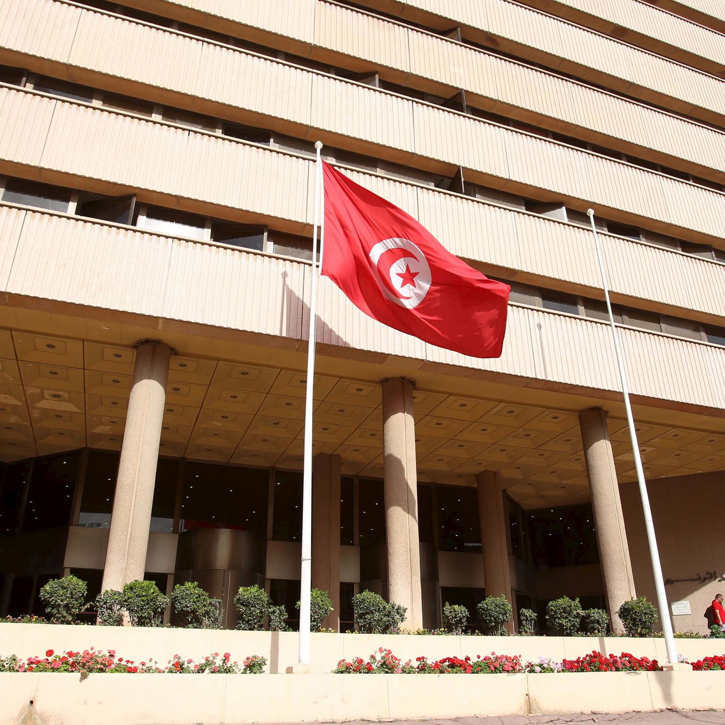 الدينار التونسي يهبط لأدنى مستوى مقابل الدولار في 3 سنوات 