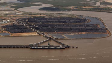 A coal ship waits to be loaded at the port in Gladstone, Queensland, Australia January 2, 2011. (File Photo: Reuters)