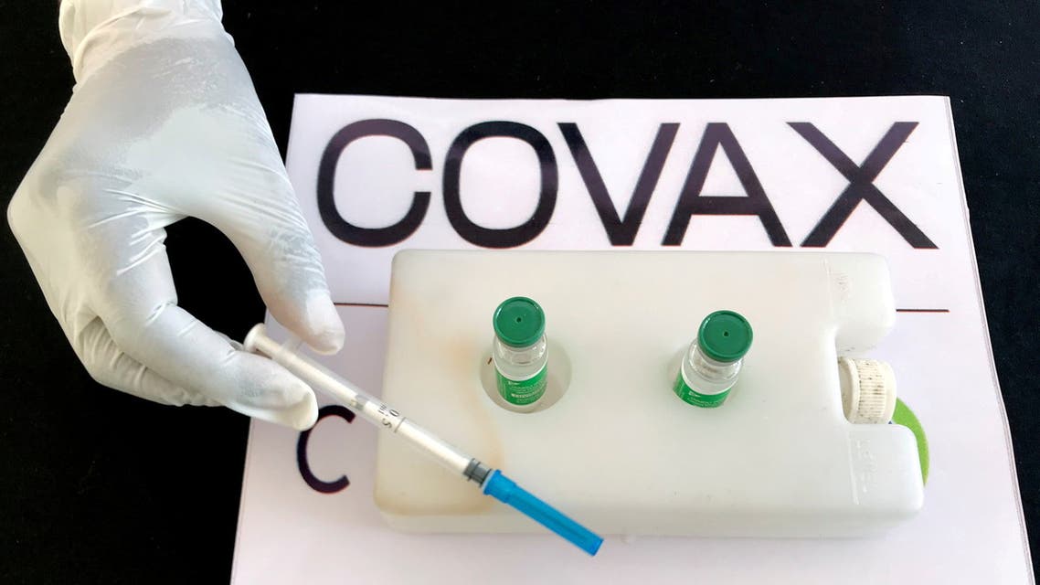 A nurse prepares to administer the AstraZeneca/Oxford vaccine under the COVAX scheme against the coronavirus disease (COVID-19) at the Eka Kotebe General Hospital in Addis Ababa, Ethiopia March 13, 2021. (File Photo: Reuters)