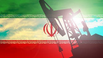بلومبرغ: إيران تخطط لمنح النفط مقابل الاستثمار والسلع