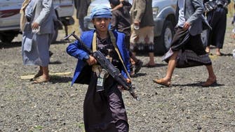 منظمة حقوقية: "الحوثي" جندت نصف مليون طفل يمني